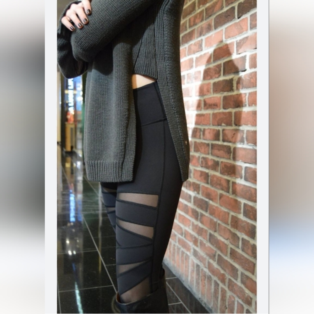 Lululemon Athletica Transparente Black Full length Athletic Size:2
